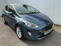 Begagnad Ford Fiesta Titanium 120 HK (88 kW) 2018 Blå Halvkombi