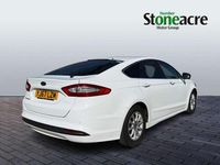 Used Ford Mondeo Zetec 147 HP (108 kW) 2017 White Hatchback