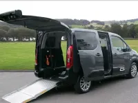Used Citroën Berlingo Feel 101 HP (74 kW) 2019 Grey MPV