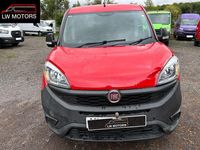 Used Fiat Doblò 95 HP (69 kW) 2015 Red MPV