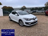 Used Renault Mégane Coupé Dynamique 110 HP (80 kW) 2015 White Coupe