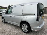 Usado VW Caddy Pro 102 HP (75 kW) 2023 Prateado Monovolume