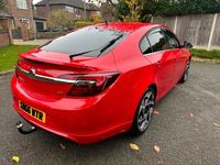 Used Vauxhall Insignia SRi 134 HP (98 kW) 2016 Red Hatchback