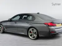 Usado BMW M550 M Sport 530 CV (389 kW) 2021 Gris Berlina