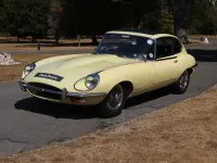 Used Jaguar E-Type 265 HP (194 kW) 1969 Yellow