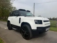 Used Land Rover Defender SE Dynamic 2023 White SUV
