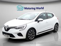Used Renault Clio V Iconic 90 HP (66 kW) 2021 White Hatchback