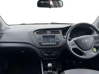 Used Hyundai i20 SE 84 HP (61 kW) 2020 White Hatchback