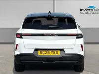 Used Vauxhall Grandland X Ultimate 136 HP (100 kW) 2025 Arctic white gloss SUV