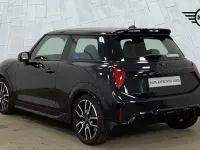 Used Mini Cooper Hatch 113 kW (154 HP) 2025 Black Hatchback