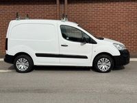 Usado Citroën Berlingo 100 CV (73 kW) 2017 Blanco Monovolumen