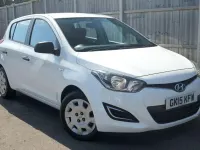 Used Hyundai i20 Classic 84 HP (61 kW) 2015 White Hatchback
