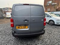 Używany Vauxhall Vivaro Edition 100 KM (73 kW) 2021 Szary Minivan