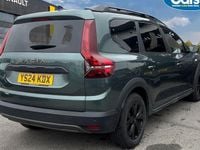 Used Dacia Jogger Extreme 141 HP (103 kW) 2024 Green MPV