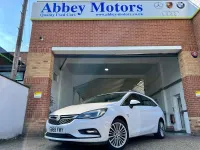 Used Vauxhall Astra Elite 150 HP (110 kW) 2019 White Estate
