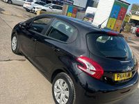 Usado Peugeot 208 Access 82 HP (60 kW) 2014 Preto Citadino
