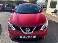 Used Nissan Qashqai Acenta 110 HP (80 kW) 2015 Red SUV