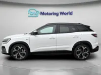 Used Renault Austral Iconic Esprit Alpine 200 HP (147 kW) 2023 White/black SUV