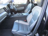 Used Volvo XC60 R-Design Pro 250 HP (183 kW) 2019 Black SUV