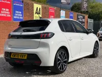 Used Peugeot 208 Allure Premium 100 HP (73 kW) 2020 White Hatchback