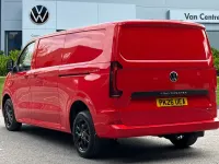 Nouă VW Transporter Pro 150 CP (110 kW) 2026 Roșu Van