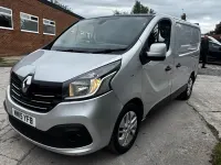 Used Renault Trafic 2015 Silver MPV