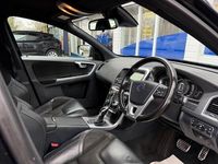 Used Volvo XC60 R-Design 220 HP (161 kW) 2016 Black SUV