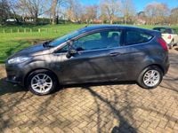 Used Ford Fiesta Zetec 82 HP (60 kW) 2016 Grey Hatchback