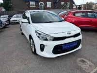 Used Kia Rio 84 HP (61 kW) 2017 White Hatchback