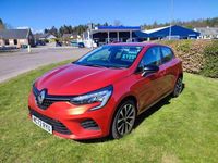 Używany Renault Clio V Evolution 88 KM (64 kW) 2023 Czerwony Hatchback