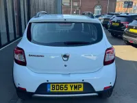 Used Dacia Sandero Lauréate 90 HP (66 kW) 2015 White Hatchback