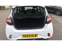 Used Hyundai i10 Advanced 67 HP (49 kW) 2023 White Hatchback