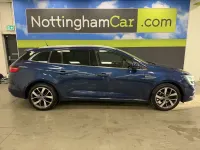 Used Renault Mégane GrandTour Dynamique 110 HP (80 kW) 2017 Blue Estate