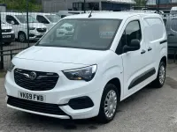 Usado Vauxhall Combo Sportive 100 CV (73 kW) 2020 Blanco Monovolumen