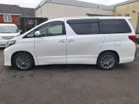 Usado Toyota Alphard 2013 Branco Monovolume