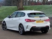 Begagnad BMW 120 M Sport 190 HK (139 kW) 2023 Vit Halvkombi