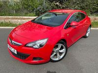 Used Vauxhall Astra SRi 136 HP (100 kW) 2015 Red Coupe