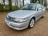 Begagnad Saab 9-3 Aero 2001 Silver Halvkombi