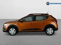 Używany Dacia Sandero Expression 2023 Pomarańczowy Hatchback