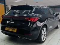 Begagnad Seat Leon FR 130 HK (95 kW) 2021 Svart Halvkombi