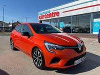 Używany Renault Clio V Evolution 90 KM (66 kW) 2022 Pomarańczowy Hatchback