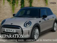Usado Mini Cooper Exclusive 134 HP (98 kW) 2021 Cinzento Citadino