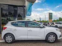 Usado Dacia Sandero Expression 90 CV (66 kW) 2023 Blanco Utilitario
