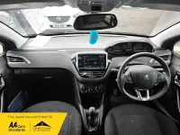 Used Peugeot 208 Signature Sky 82 HP (60 kW) 2019 Grey Hatchback