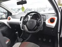 Used Peugeot 108 Roland Garros 82 HP (60 kW) 2018 White Hatchback