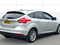 Used Ford Focus Zetec 101 HP (74 kW) 2017 Silver Hatchback