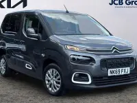 Używany Citroën Berlingo Feel 131 KM (96 kW) 2023 Minivan