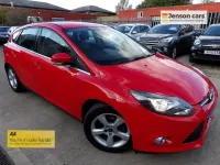Used Ford Focus Zetec 115 HP (84 kW) 2014 Red Hatchback