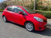 Used Toyota Yaris 99 HP (72 kW) 2013 Red Hatchback