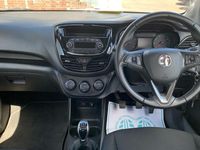 Second-hand Vauxhall Viva Rocks 73 CP (53 kW) 2019 Negru Hatchback